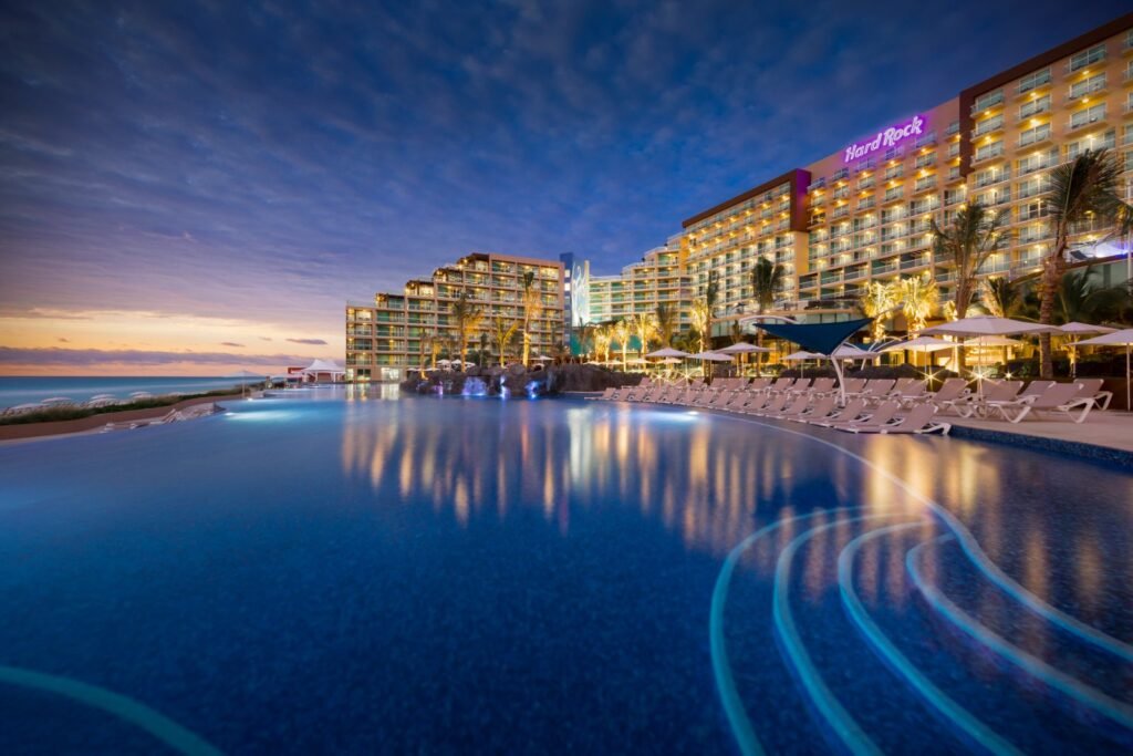 hard rock hotel cancun pool sunset 1